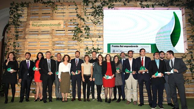 Foto de familia de los II Premios Red Emprendeverde