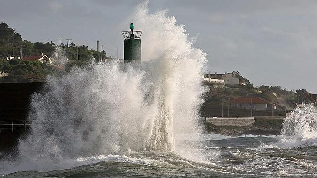 El viento sopla a 146km/h en Orense