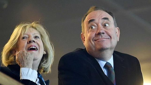 Salmond dice adiós empecinado en que «Escocia será una nación independiente»