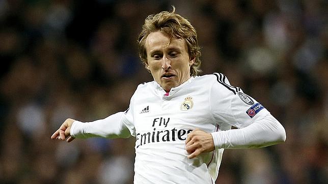 Modric puede ser baja durante un mes y su lesión dará sitio a Isco, James y Bale