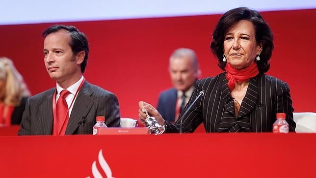 Ana Botín se embolsa más de 2,5 millones en efectivo por el dividendo del Santander