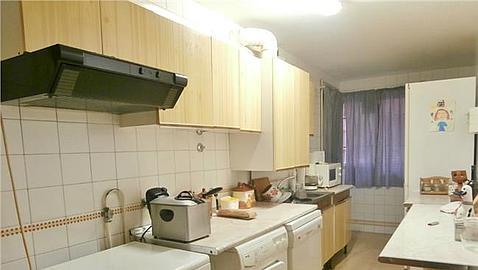 Diez pisos listos para entrar a vivir por menos de 100.000 euros en Madrid capital