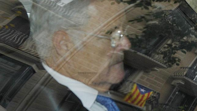 Los fiscales catalanes ven «áreas de impunidad» si se acusa a Mas de desobediencia
