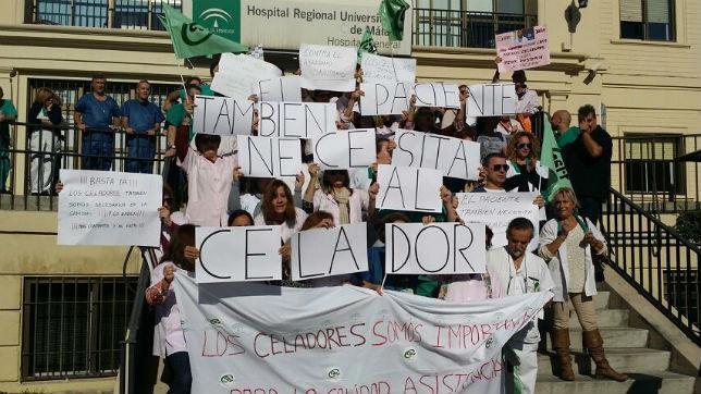 Celadores se manifiestan por el empobrecimiento de sus condiciones de trabajo