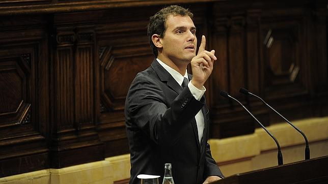 Ciudadanos rechaza la lista única que UPyD le ofrece en Cataluña