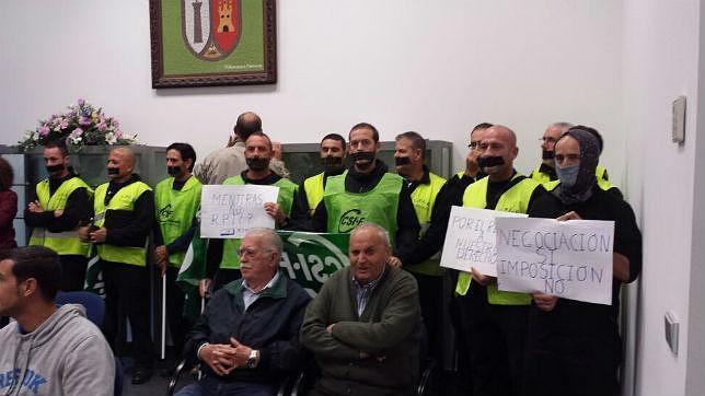 Policías locales de Cártama protestan contra los recortes que sufren