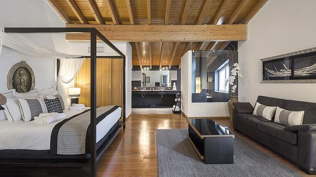 Es un hotel de lujo con áreas muy espaciosas, en Lago, al sur de Portugal