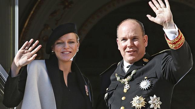 42 salvas anunciarán el nacimiento de los hijos de Alberto II y Charlene de Mónaco
