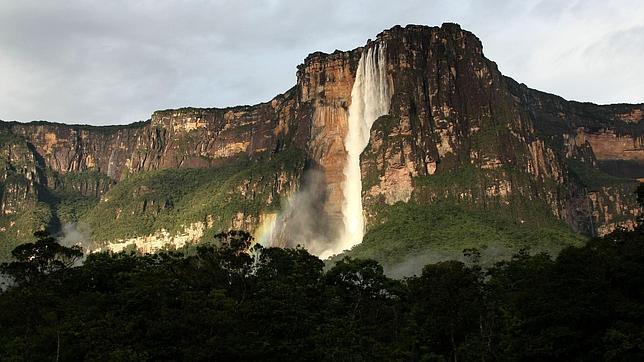 La voracidad minera amenaza el salto de agua más alto del mundo