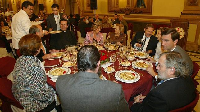 Cena de empresa: un rito que no se perdona, aunque luego cuesta tiempo en poderse olvidar