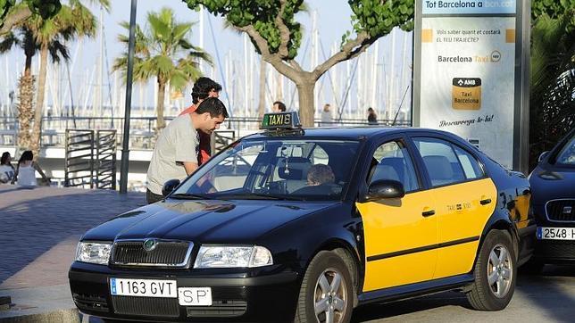 Los taxistas de Barcelona cobrarán un euro por cada maleta