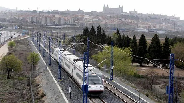 El AVE llegó a Toledo en noviembre de 2005, hace nueve años; fue inaugurado por el expresidente del Gobierno, José Luis Rodríguez Zapatero