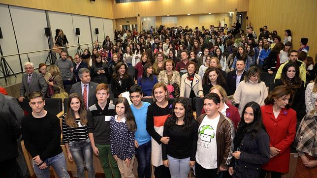 Cospedal durante el acto celebrado en Toledo en la Escuela de Administración regional en el que han participado alumnos de varios institutos