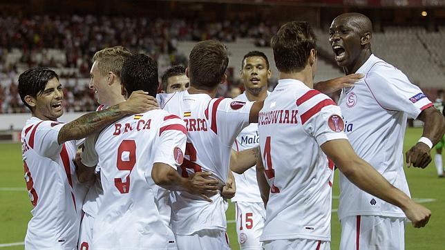 Sevilla y Villarreal se juegan el liderato en sus grupos