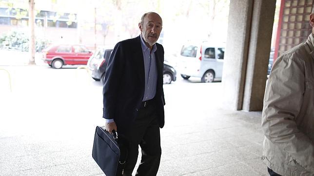 Rubalcaba: «La reforma de la Constitución en 2011 no me gustó»