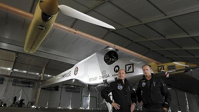 La primera vuelta al mundo en avión solar