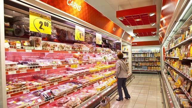 Supermercados DIA cierra el acuerdo con Carrefour para vender más de 800 tiendas en Francia