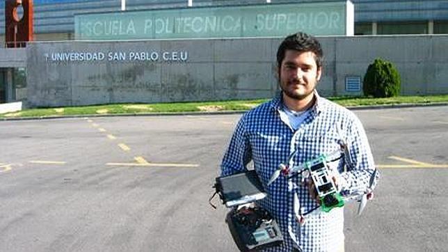 Un arquitecto madrileño diseña el primer dron plegable «low cost»