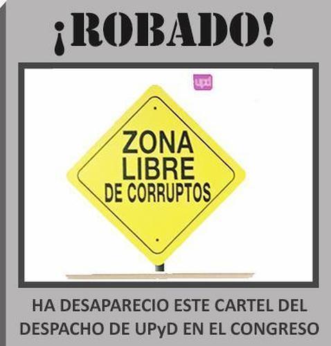 Posada retira el cartel «Zona libre de corruptos» colgado por UPyD fuera de sus despachos