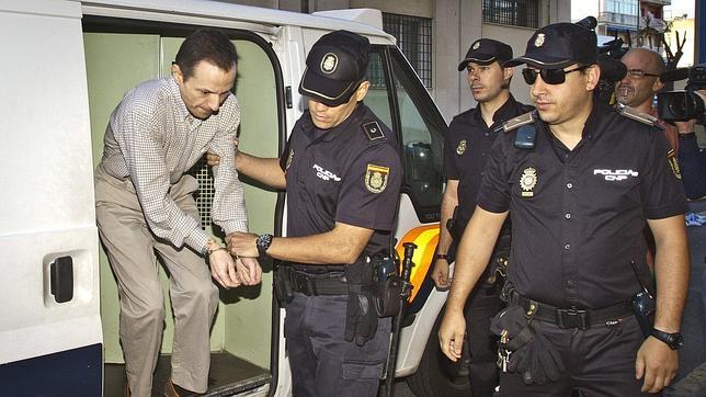 Bretón pasa a régimen ordinario en la cárcel al no ser considerado «violento»