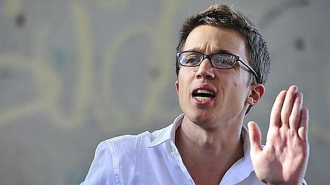 Íñigo Errejón, suspendido de empleo y sueldo por la Universidad de Málaga