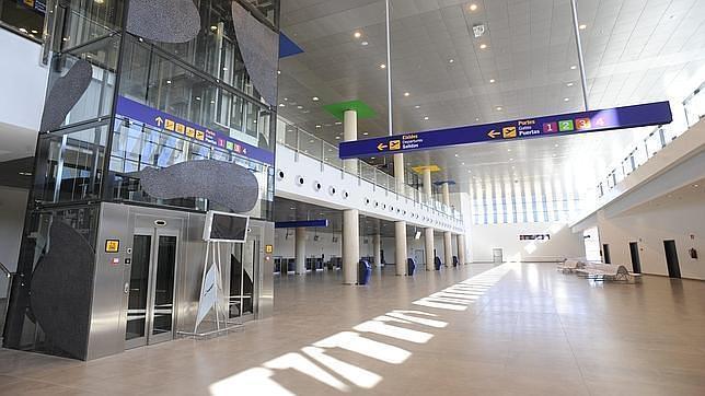 El «vía crucis» del aeropuerto de Castellón acabará en la Semana Santa de 2015