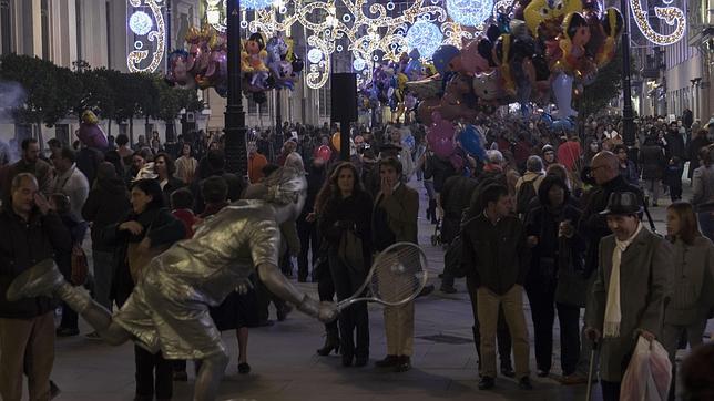 Qué está abierto y qué cierra en Sevilla durante el Puente