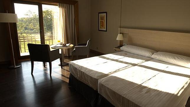 El hotel se encuentra en un entorno rural