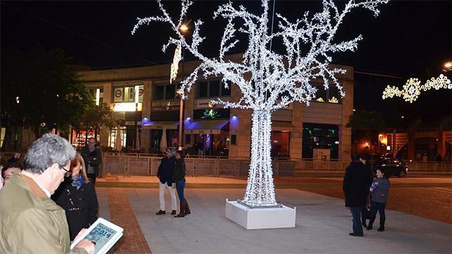 Mairena da la bienvenida a la Navidad con el alumbrado