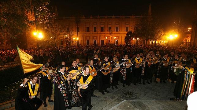 ¿Desde cuándo y por qué cantan las tunas a la Inmaculada en Sevilla?