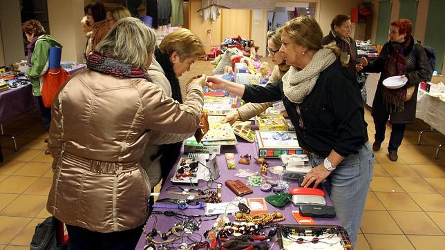 La ONG 'Ven con nosotros' organiza un mercadillo solidario en Valladolid en favor de niños ucranianos