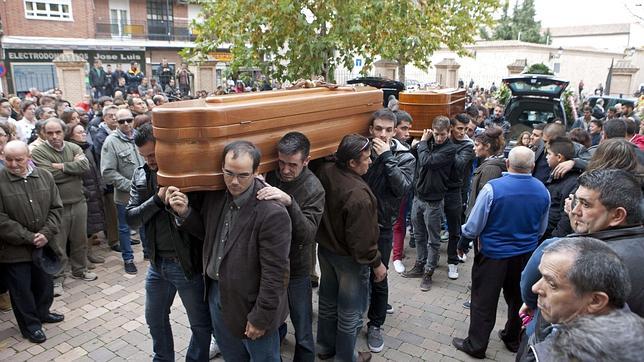 Entierro de las tres niñas en Fuensalida