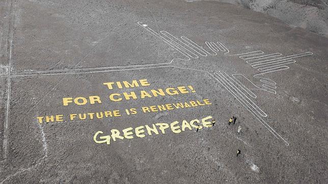 Perú evaluará los daños hechos por Greenpeace a las Líneas de Nazca