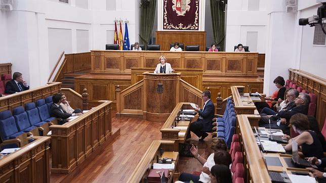 Salón de plenos de las Cortes de Castilla-La Mancha