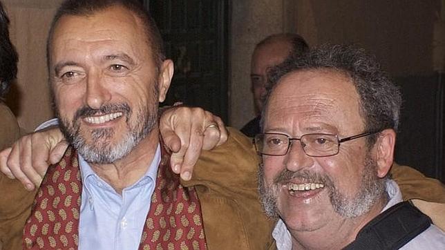 Pérez Reverte: «Ha muerto mi amigo. Una de las mejores personas del mundo»