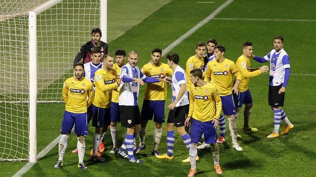 Hércules y Espanyol B se encharcan en la igualada