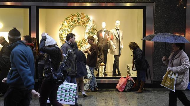 Perfumes y pijamas, los regalos de Navidad más odiados por los catalanes