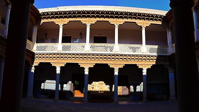 Liceo Caracense: cinco siglos de historia