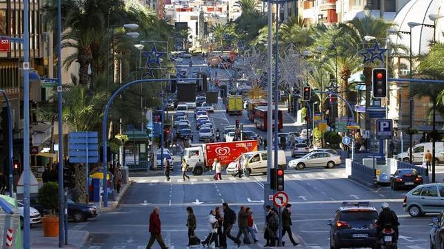 La Policía Nacional activa en Alicante un dispositivo especial para la Navidad