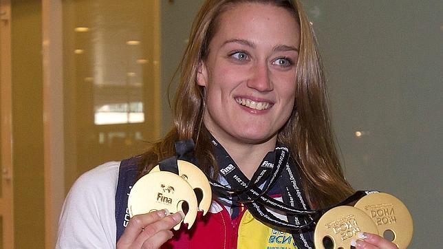 Mireia Belmonte, orgullosa de sus medallas