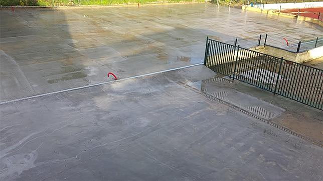 Las fuertes lluvias inundaron estas instalaciones deportivas
