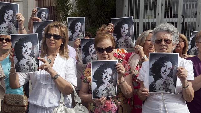 La familia Donoso, contra el archivo de la investigación del asesinato de Soledad