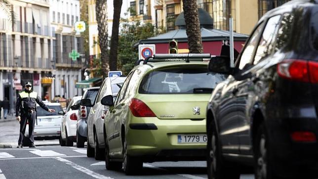 Tráfico espera 17 millones de desplazamientos en Navidades, la previsión más alta desde 2008