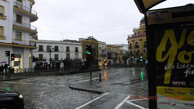 La niebla suspende dos vuelos matinales en Jerez