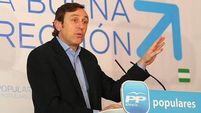 Rafael Hernando: Podemos «se presenta como Don Limpio pero está lleno de suciedad»