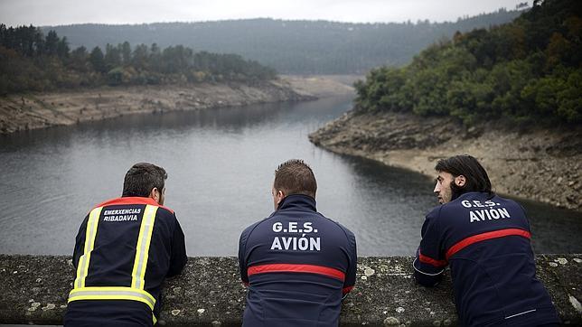 Investigan las causas de la muerte del joven hallado en el embalse de Boborás