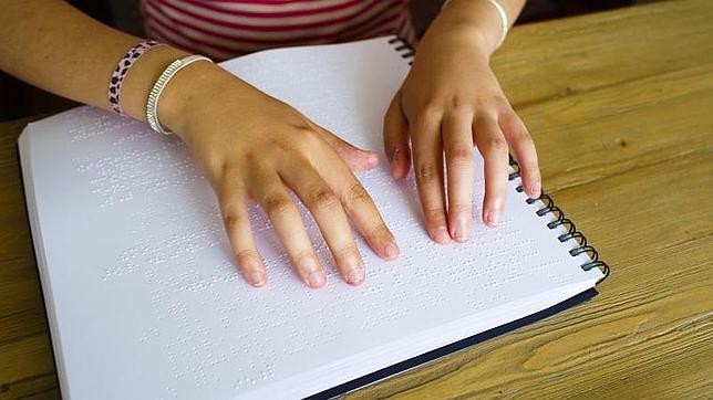 El braille podría ser una asignatura de ESO y Bachillerato