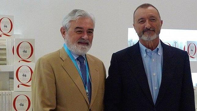 Darío Villanueva y Arturo Pérez Reverte visitaron el Ayuntamiento de Argamasilla de Alba