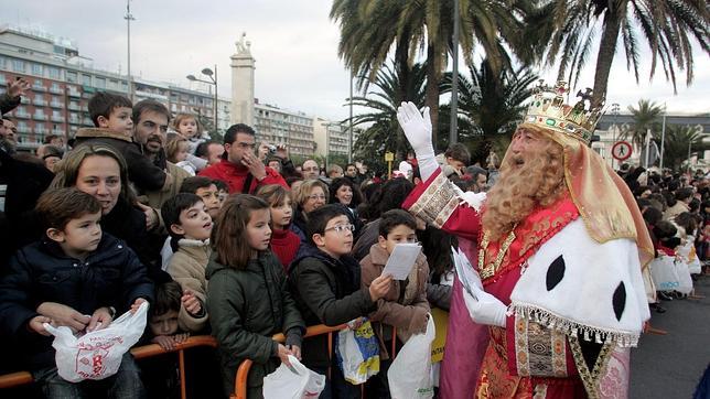 Consulta los servicios especiales de Metrovalencia para ir a la Cabalgata de Reyes