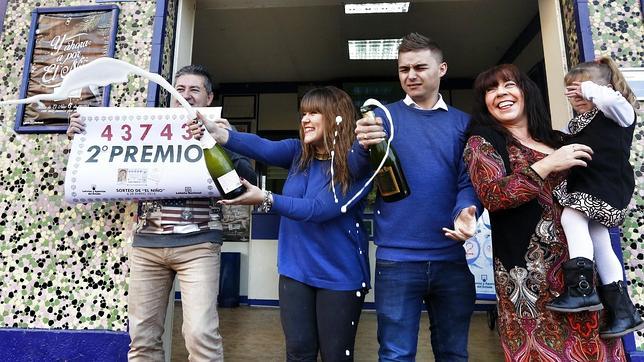 Lotería del Niño 2015: El sorteo se olvida de la Comunidad Valenciana y deja parte del segundo premio